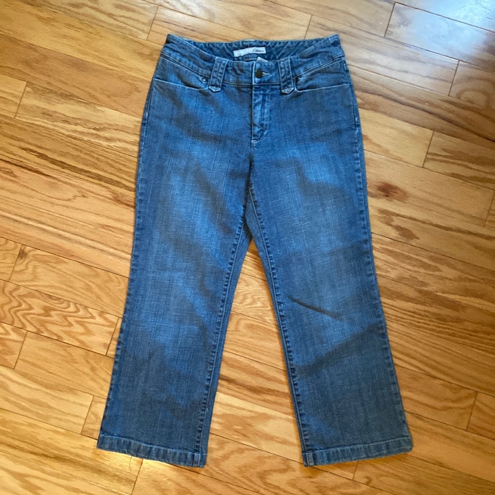 Chico’s Platinum • Vintage Cropped Mid-Rise Jeans